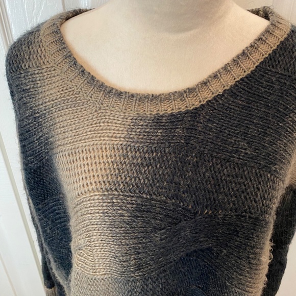 Elan size XL sweater - Picture 3 of 11